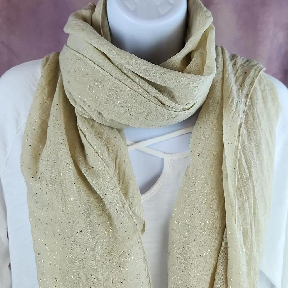 💜Cream & Metallic Gold Speckled Scarf/Wrap